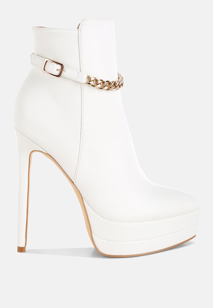 narok metallic chain detail boots#color_white