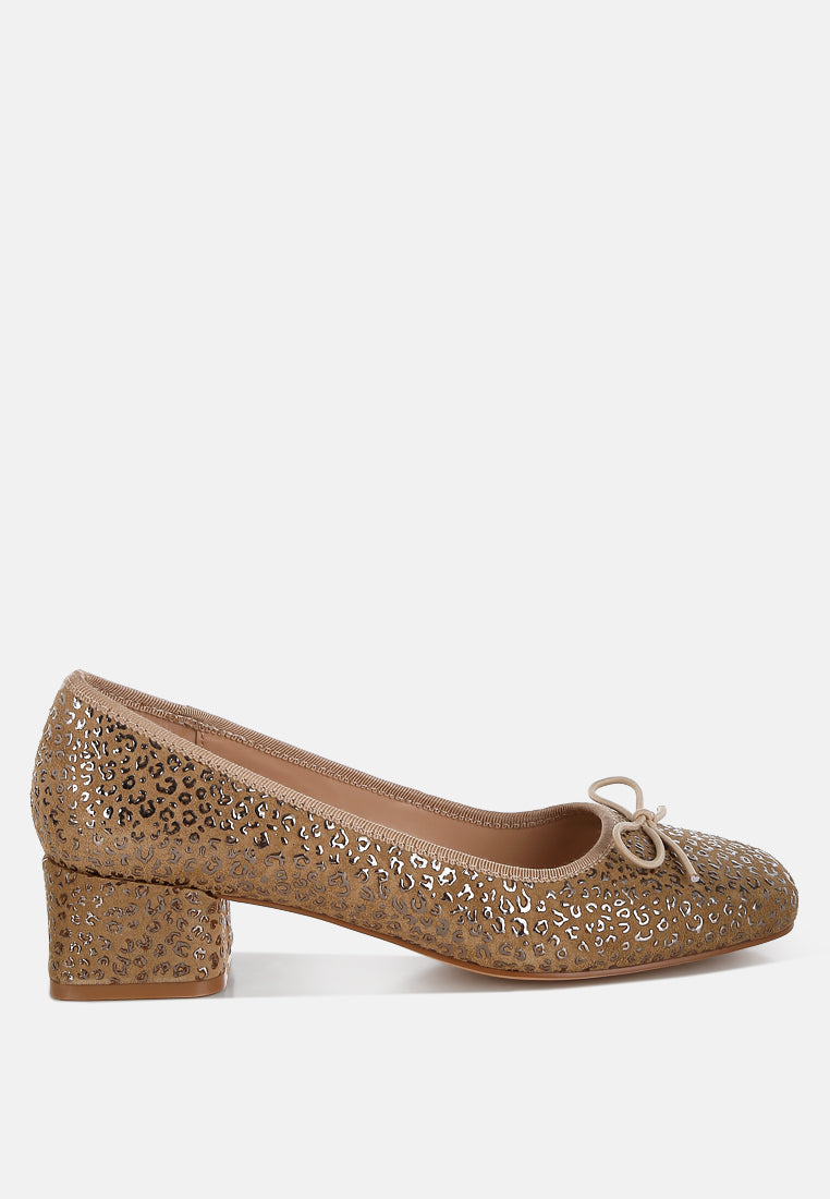 bailarinas de tacón bloque con estampado de leopardo de ningen#color_tan