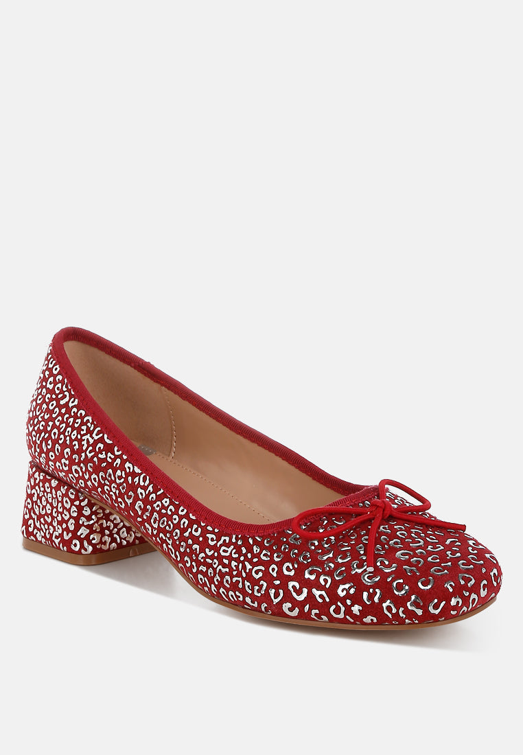 bailarinas ningen de tacón bloque con estampado de leopardo#color_dark-red