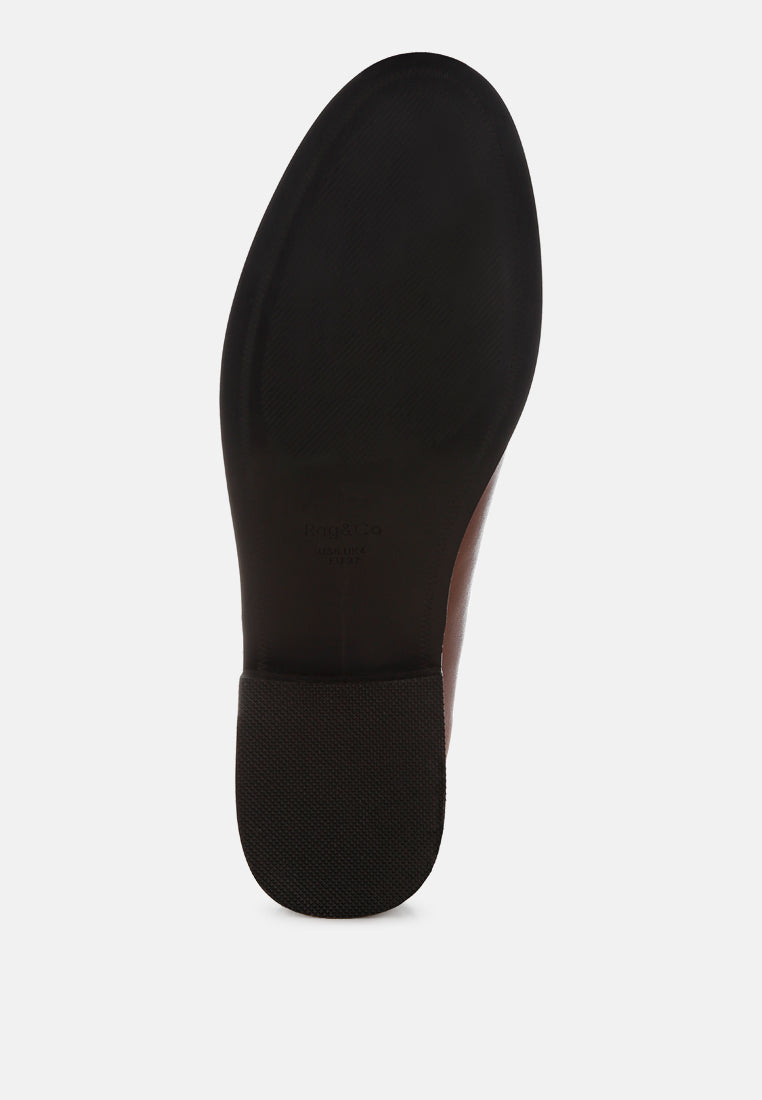 Mocasines ninto de piel con tacón bajo#color_brown