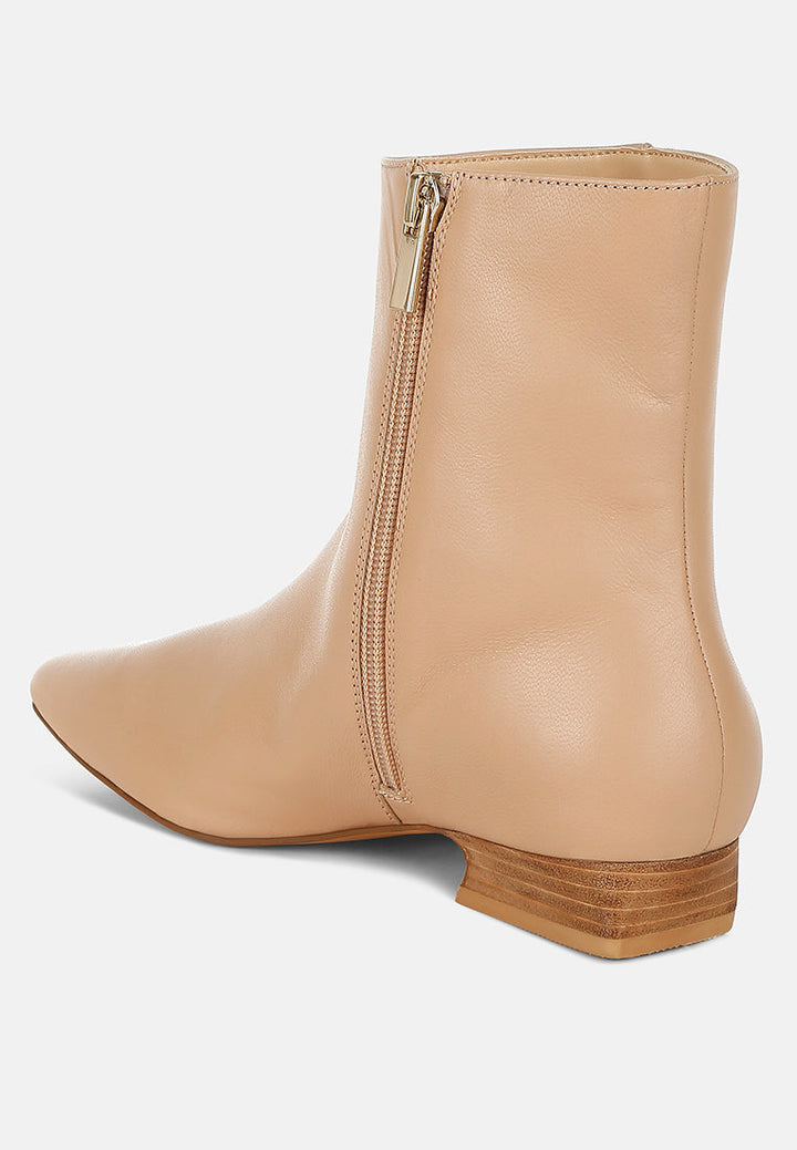 botas obita de cuero genuino con tacón acampanado#color_beige