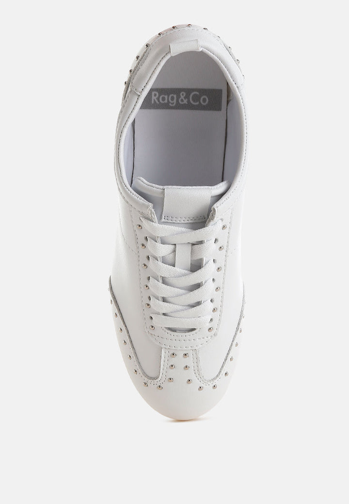 Zapatillas odaya de piel auténtica y suave con tachuelas#color_blanco