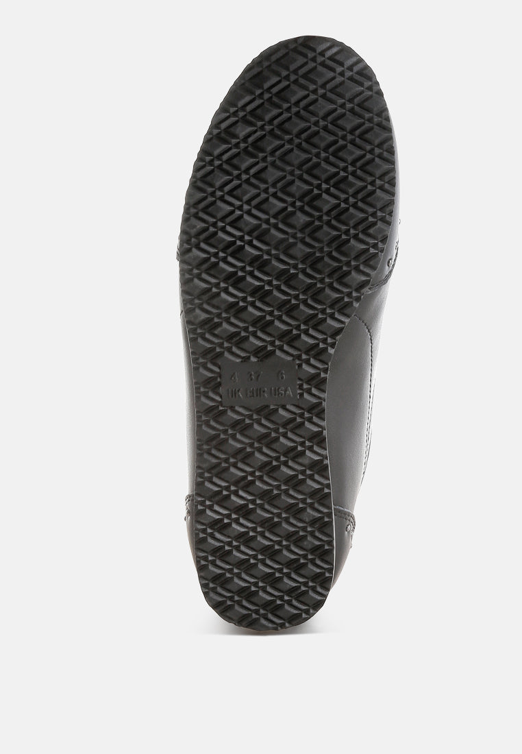 Zapatillas odaya de piel auténtica y suave con tachuelas#color_negro
