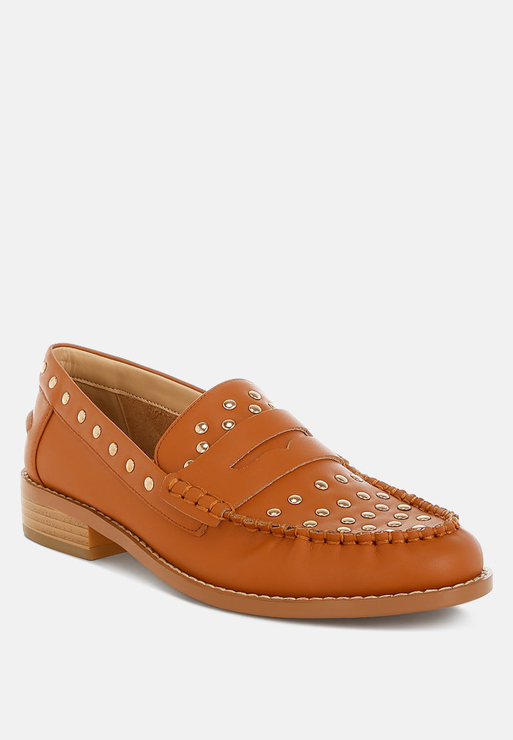 Mocasines de piel con adornos de tachuelas oglavia#color_tan