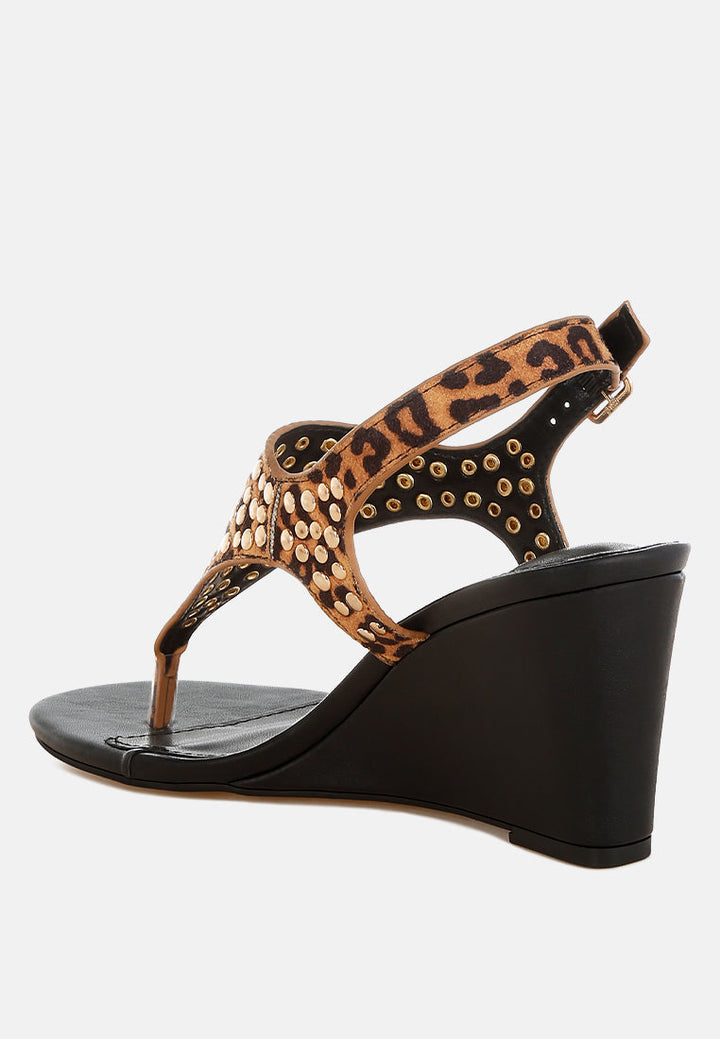 cuñas con tachuelas y estampado de leopardo oidah#color_leopard