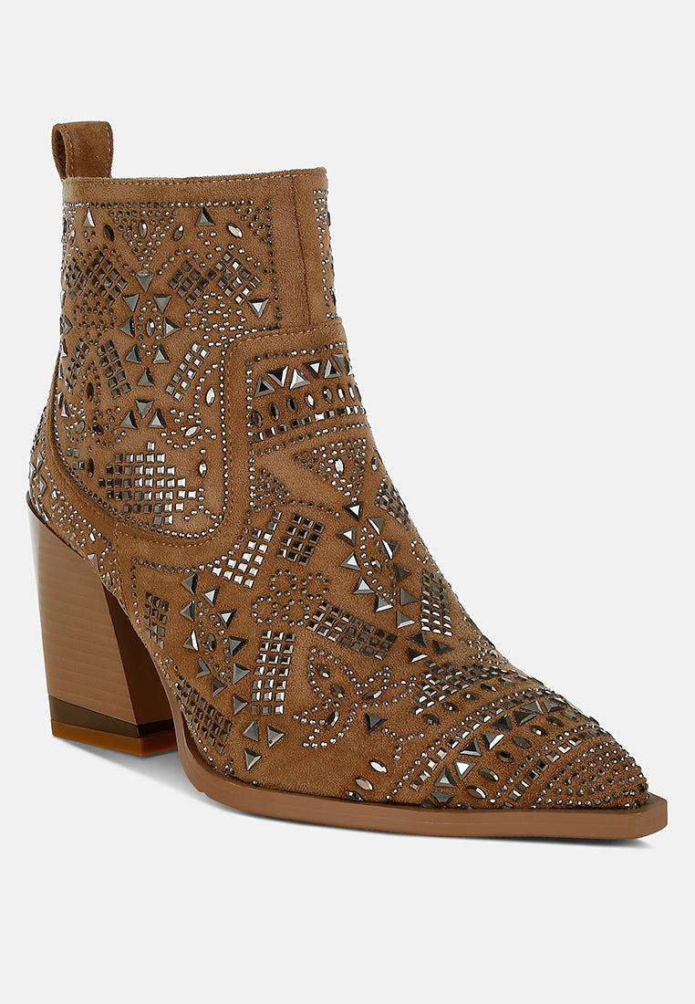 omishi stud embellished ankle boots#color_beige