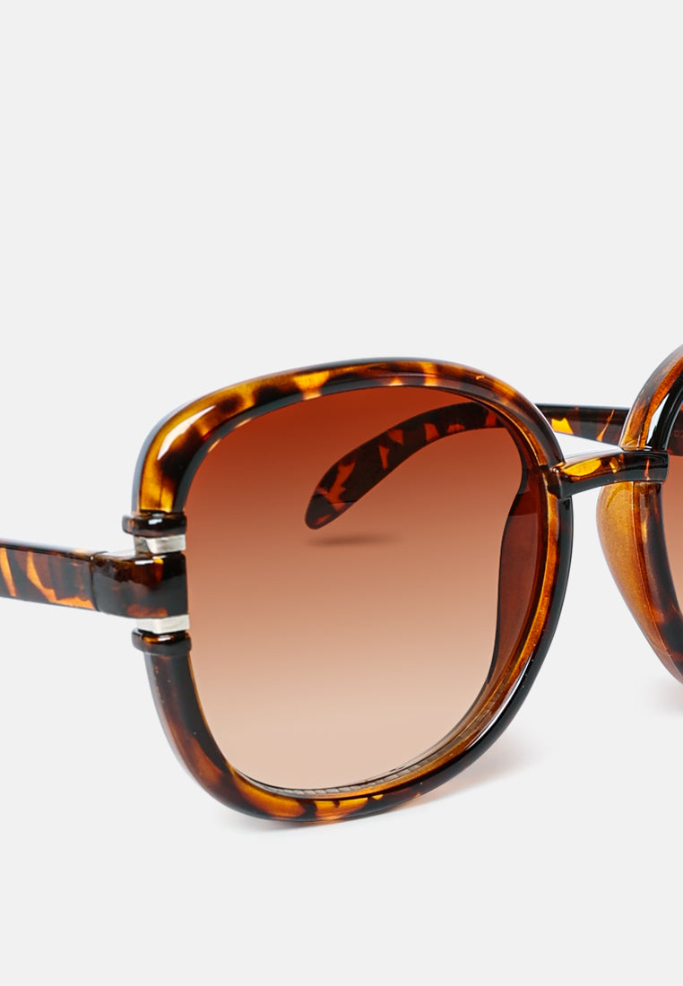 non-classic oversized oval sunglasses#color_brown
