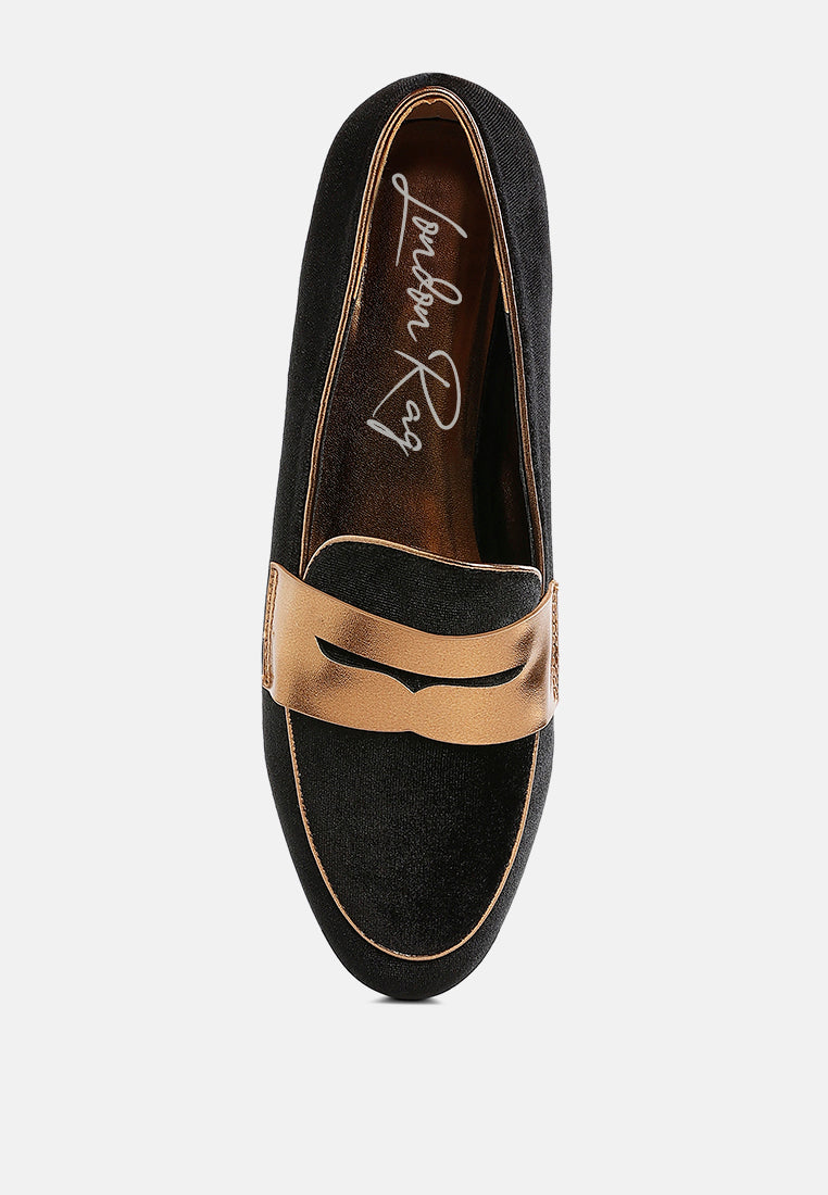 penny strap velvet loafers by mode#color_black
