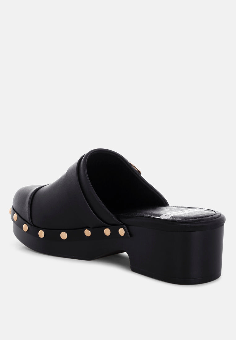 Zuecos de cuero genuino con tachuelas pinto#color_negro