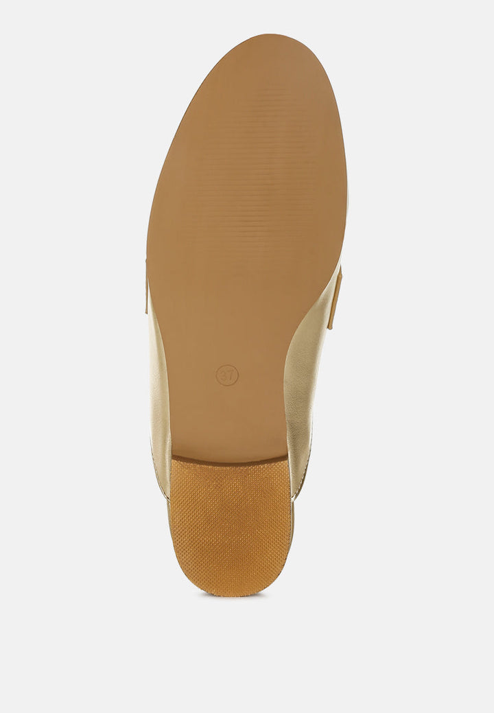 mules sin cordones con pedrería piscola#color_gold