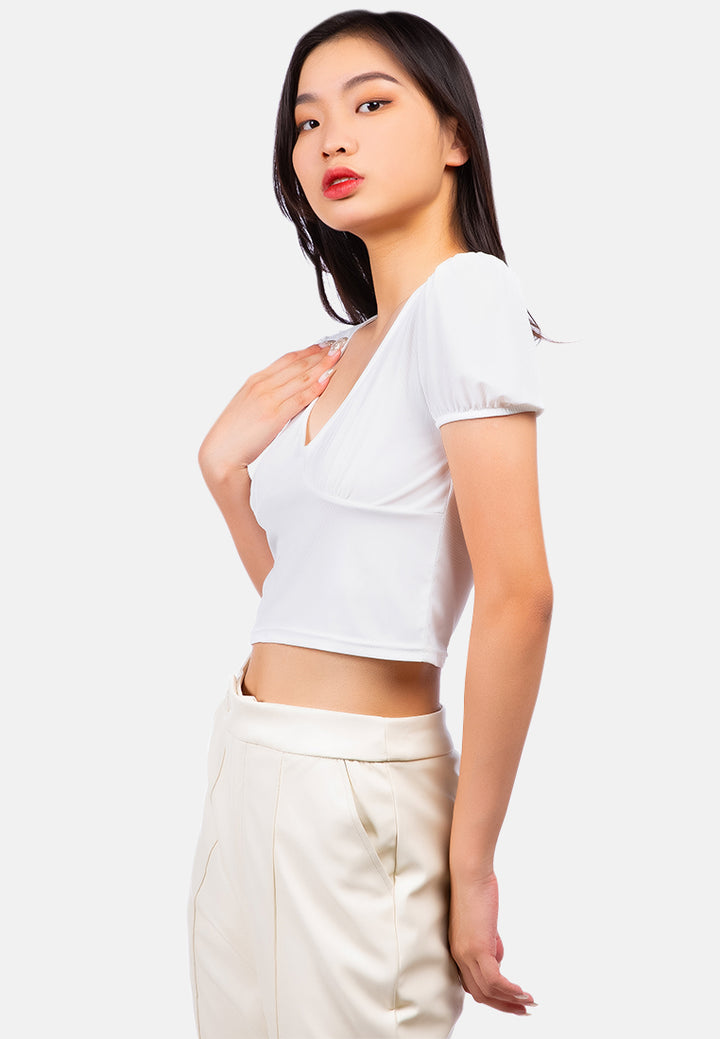 pleated v neck top#color_white