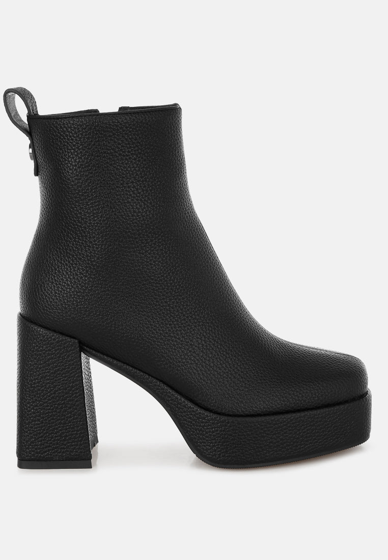 poulin faux leather chelsea boots#color_black