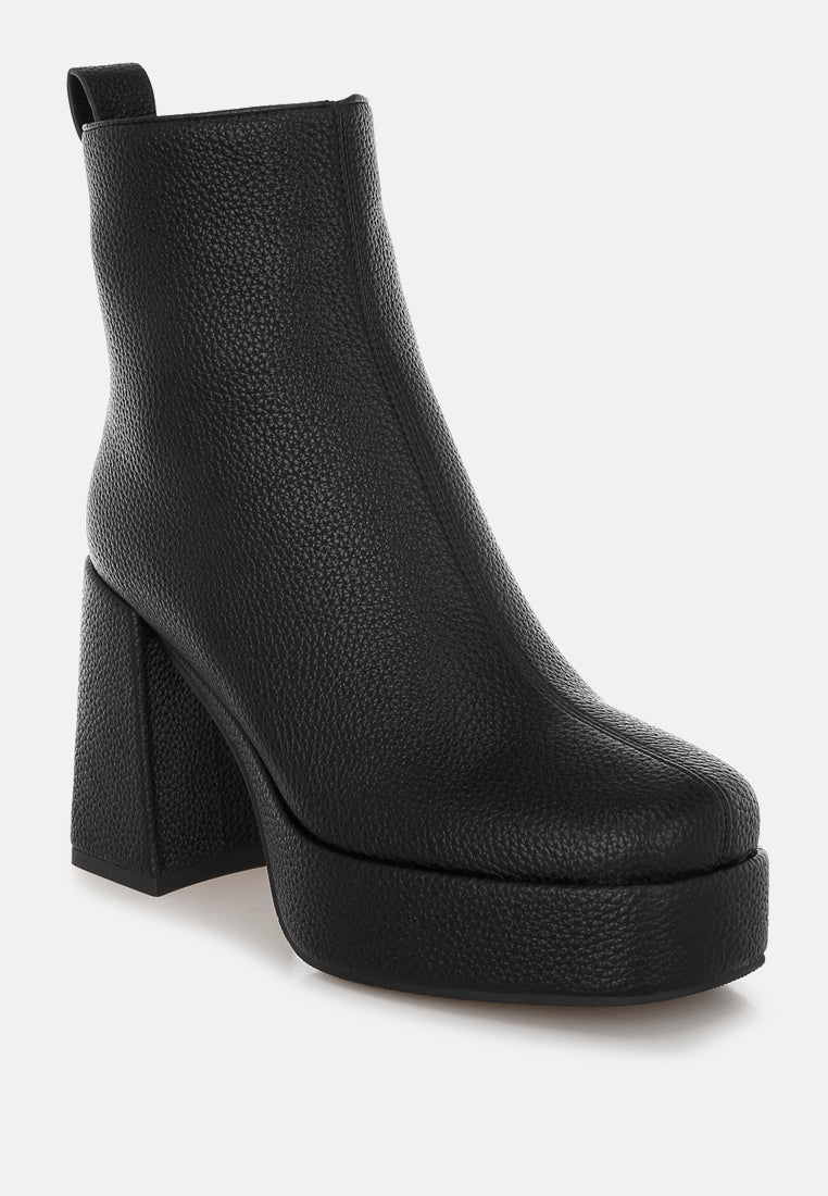 poulin faux leather chelsea boots#color_black
