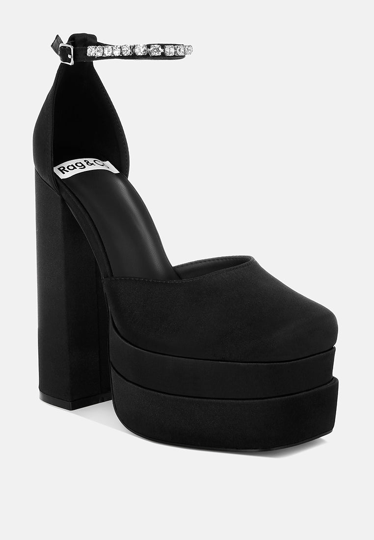 sandalias martini sky con plataforma alta#color_negro