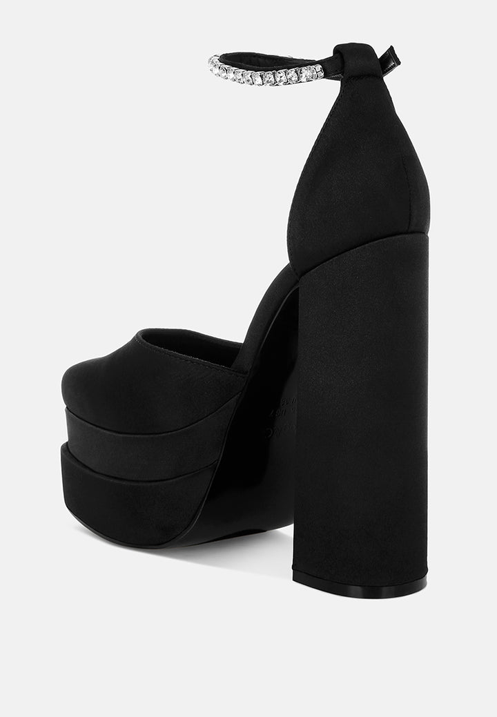 sandalias martini sky con plataforma alta#color_negro