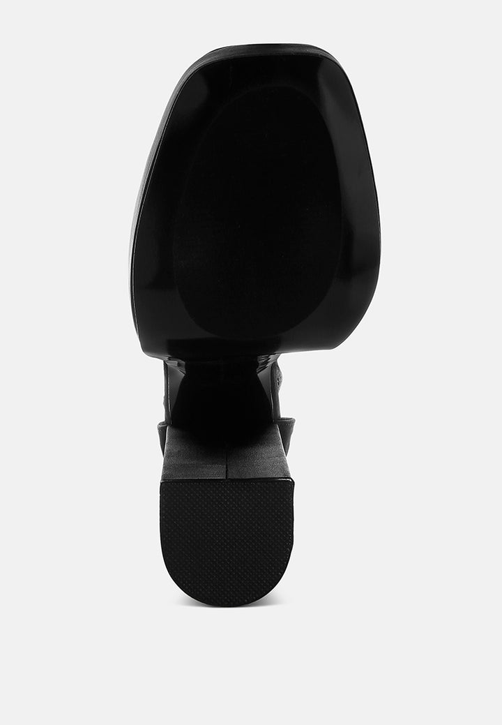 sandalias martini sky con plataforma alta#color_negro