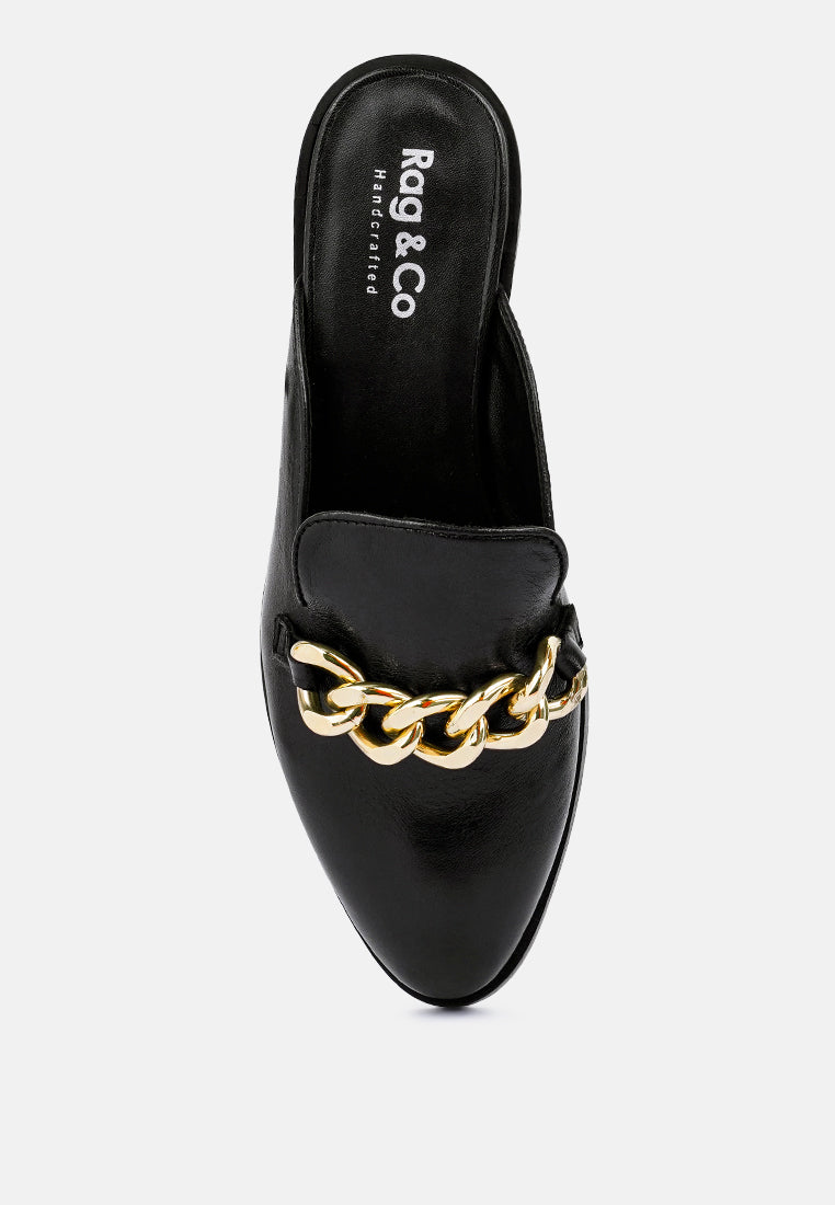 Mules Aksa de piel metalizada con adornos de cadena#color_black