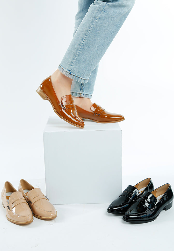 mocasines penny de charol con alas#color_black