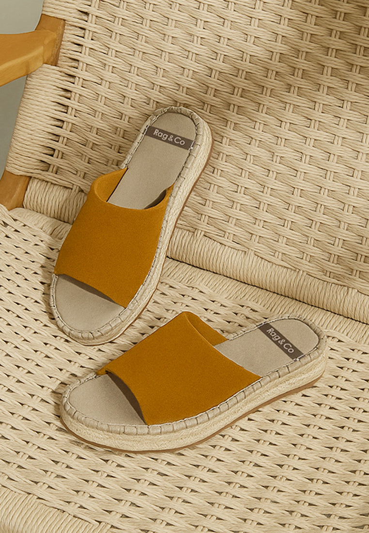 Alpargatas de cuero auténtico Huntra con formas planas#color_light-tan