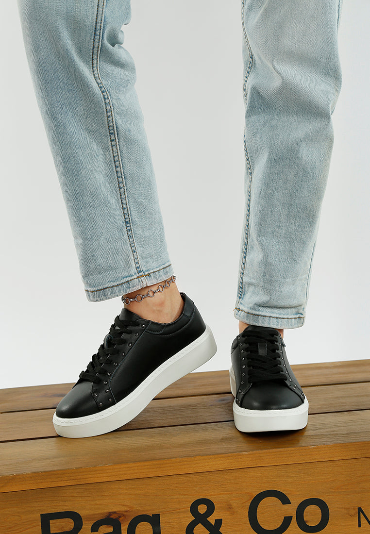 zapatillas gruesas con adornos y tachuelas strider#color_black