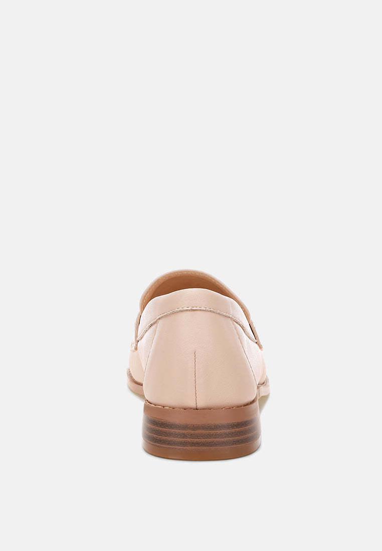 mocasines reiga con tacón bajo en bloque#color_beige