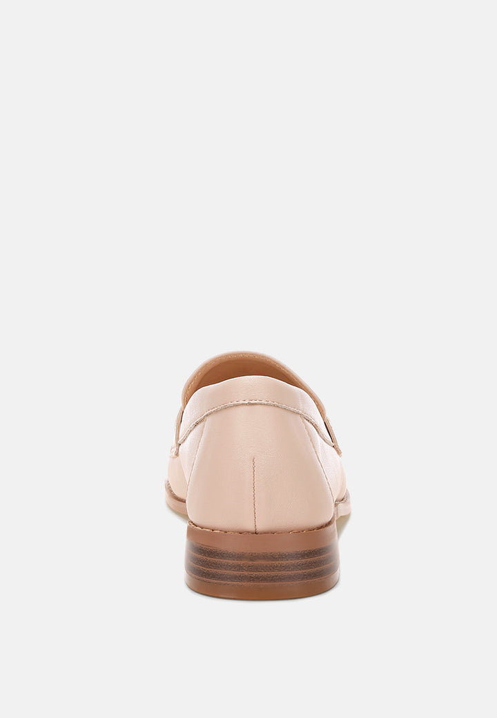 mocasines reiga con tacón bajo en bloque#color_beige