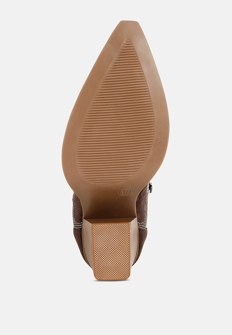 botas de becerro adornadas con pedrería rambler#color_brown
