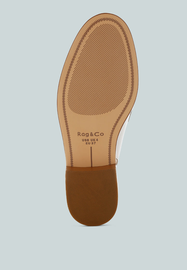 mocasines remykin con correa trenzada#color_white