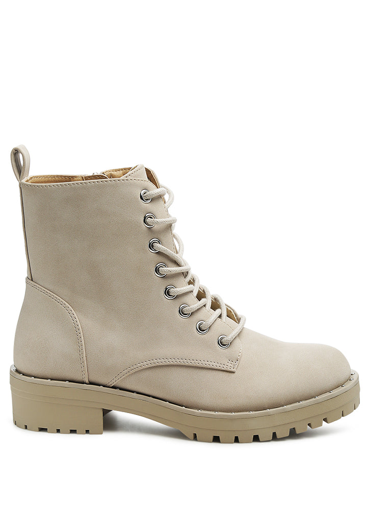 camel stud lined lace-up biker boots#color_stone