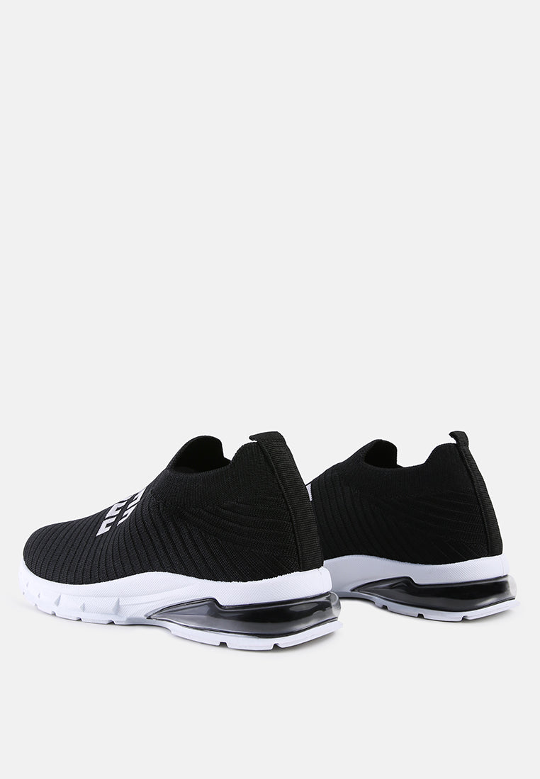 knit active kid trainers#color_black