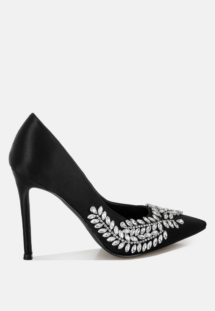 Zapatos de tacón de aguja de satén con adornos de diamantes de imitación ashlyn#color_black