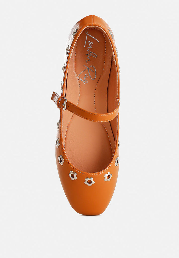 floral eyelet strapped ballerinas by mode#color_tan