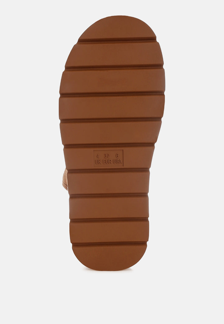 chunky heeled snow boots#color_camel