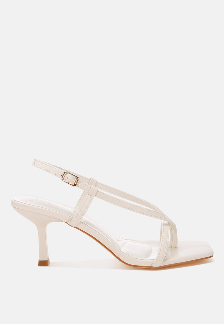 yarsa thong toe sandals#color_beige-faux-leather