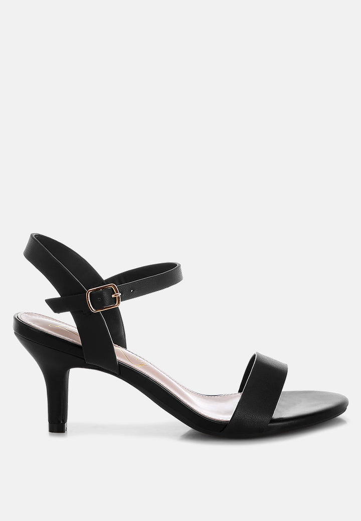 sandal tumit kucing pin gesper dengan mode#color_black