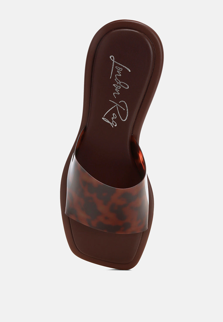 aponi tinted strap slip ons by ft#color_leopard