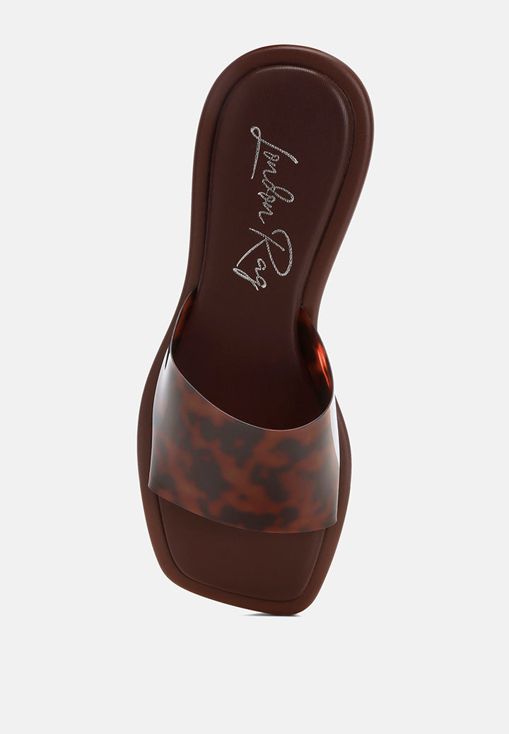 aponi tinted strap slip ons by ft#color_leopard