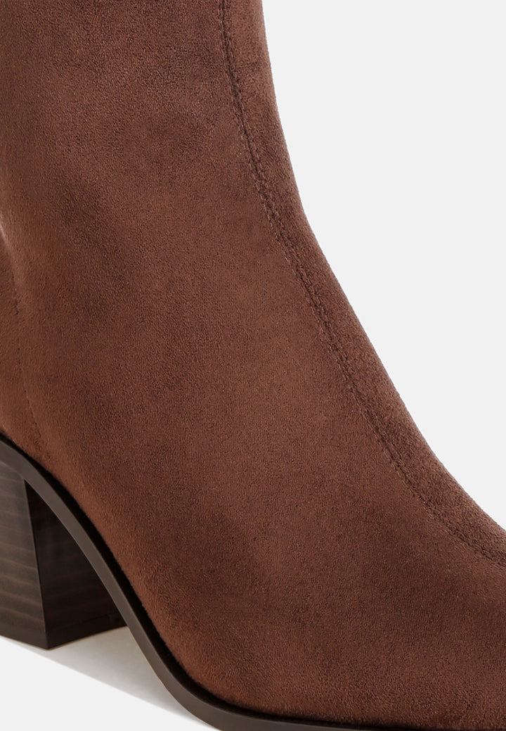 Dowager All-Day Comfort Ankle Bootsk#color_chocolate-suede