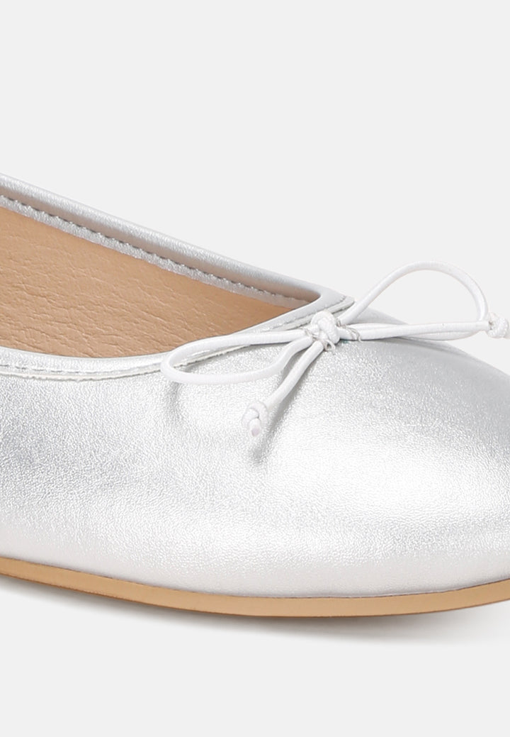 Clarendra Stretch Fit Ballet Flats#color_silver-metallic