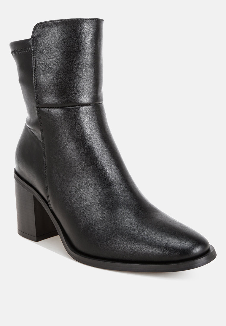 Lucania Chunky Block Heel Ankle Boots#color_black-smooth
