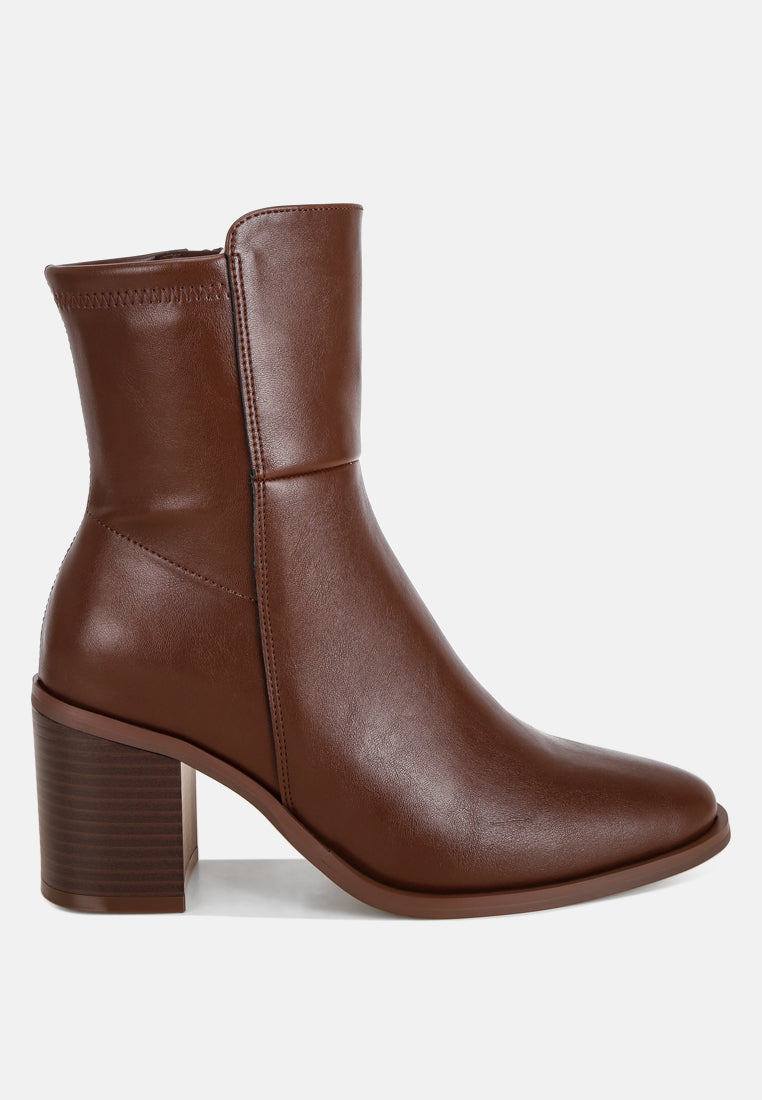 Lucania Chunky Block Heel Ankle Boots#color_brown-smooth
