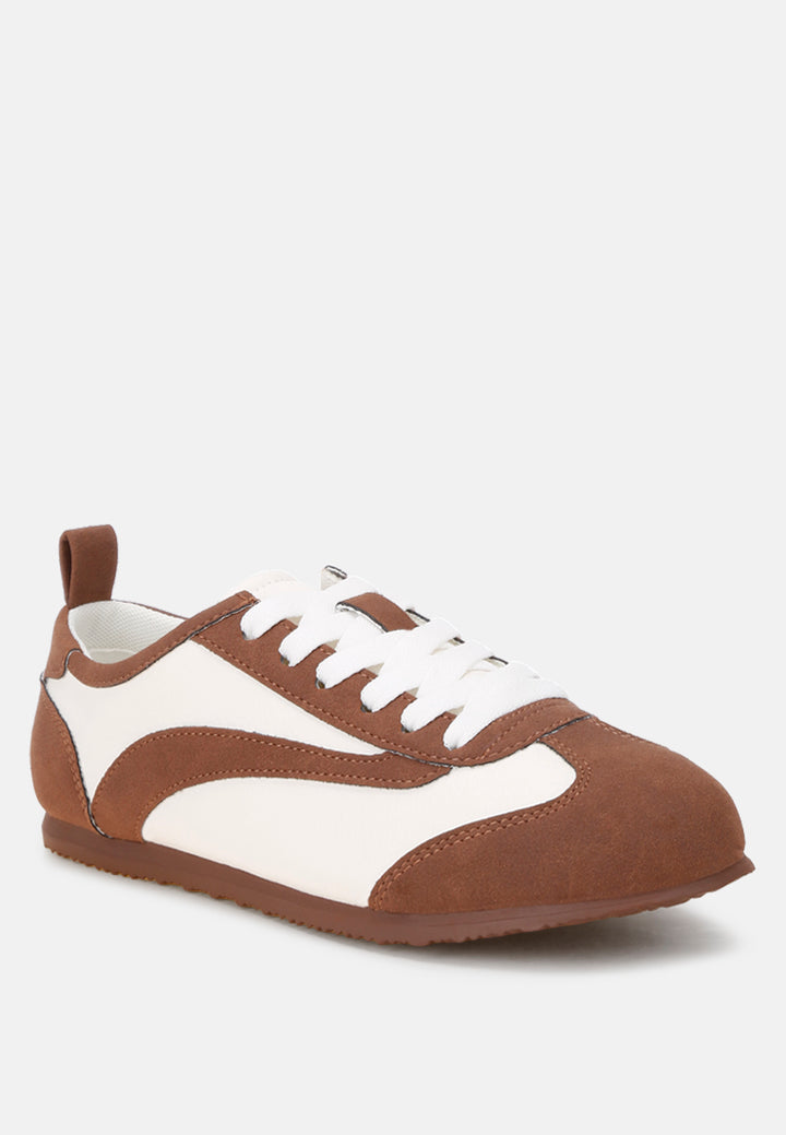 moomba classic lace-up flat Sneakers#color_brown