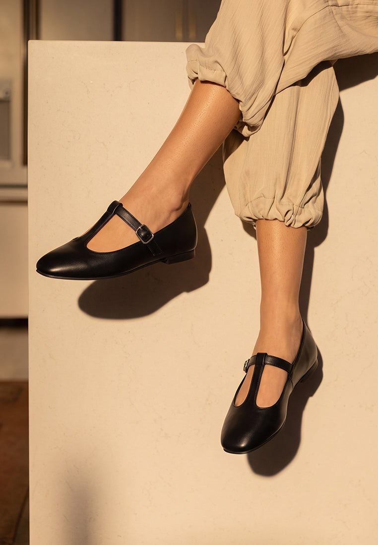 velsna pin buckle ballet flats#color_black-smooth