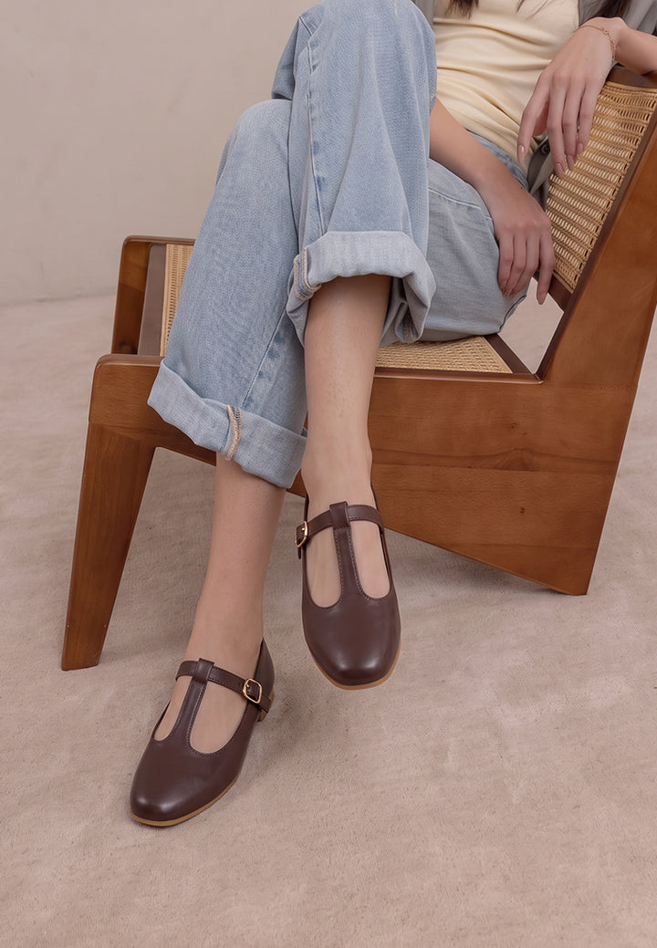 velsna pin buckle ballet flats#color_brown-smooth