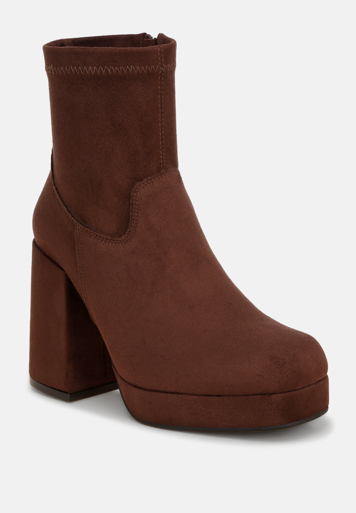 Botines con punta cuadrada elevada Antbera#color_brown-suede