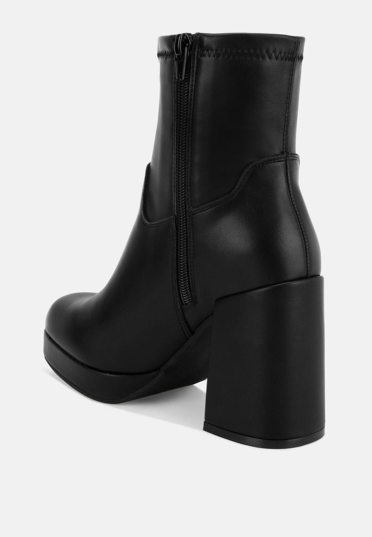 Botines con punta cuadrada elevada Antbera#color_black-smooth