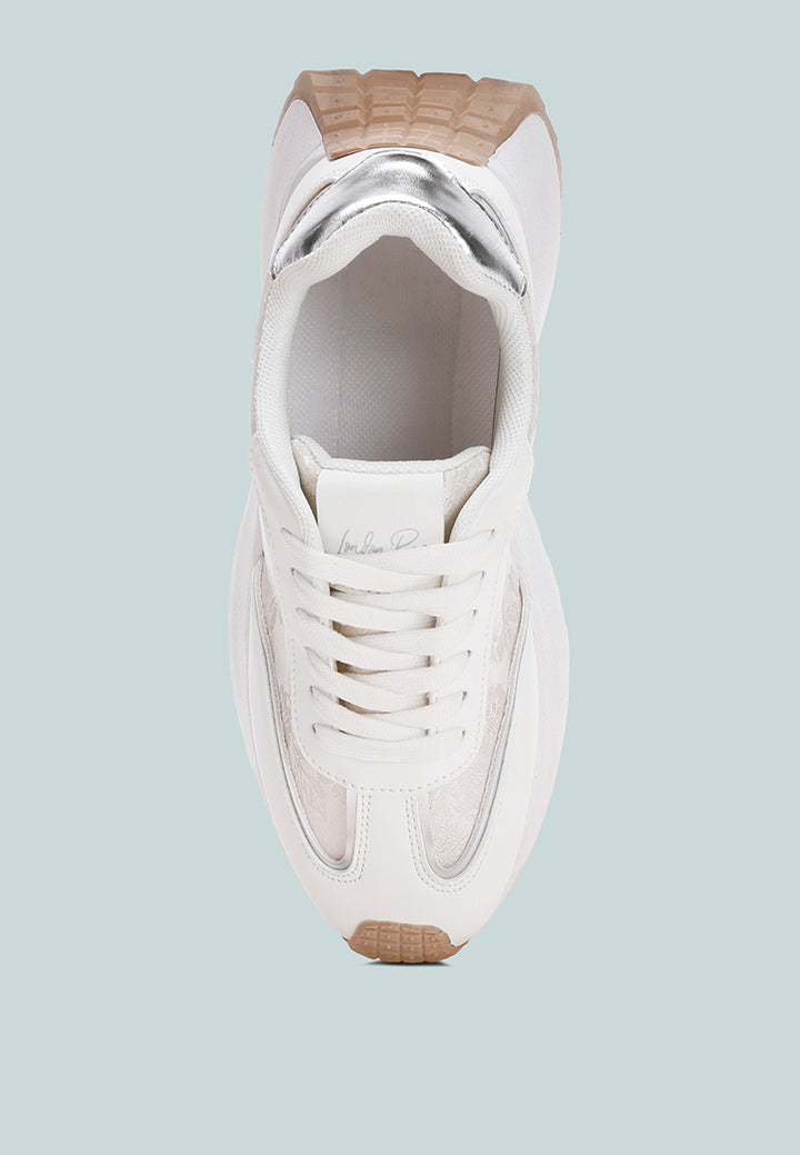 Zapatillas deportivas informales con bloques de color Squeaker#color_white