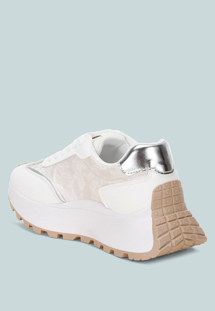 Zapatillas deportivas informales con bloques de color Squeaker#color_white