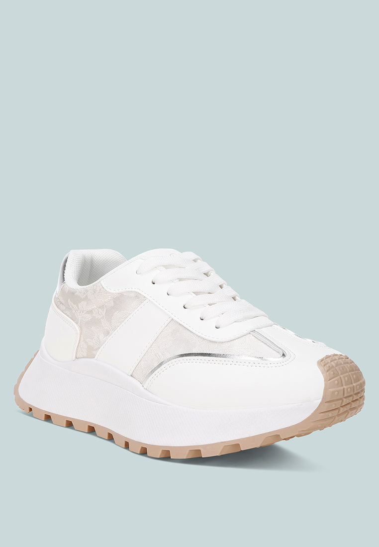 Zapatillas deportivas informales con bloques de color Squeaker#color_white