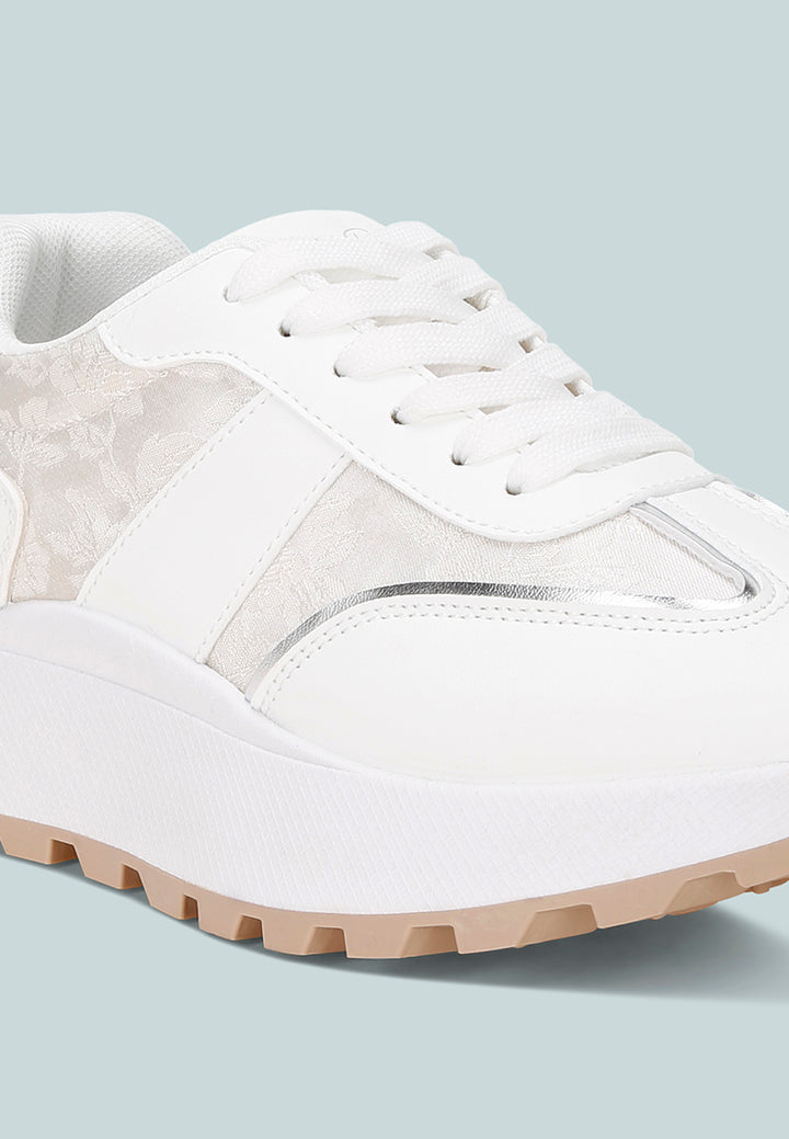 Zapatillas deportivas informales con bloques de color Squeaker#color_white